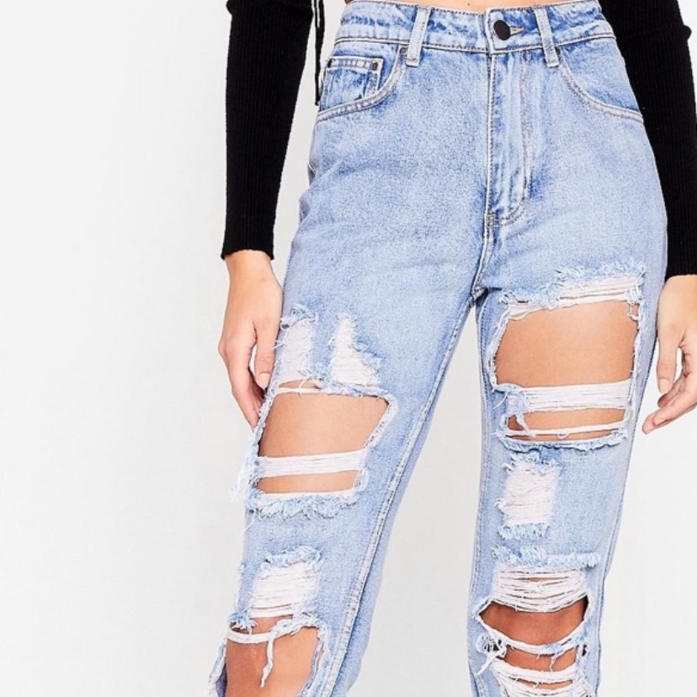 Nasty Gal- Distressed Mom Jeans- US:4,UK:8